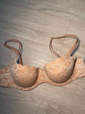 Victorias Secret Very Sexy Balconet Nudge Lace Underwire Bra 34B